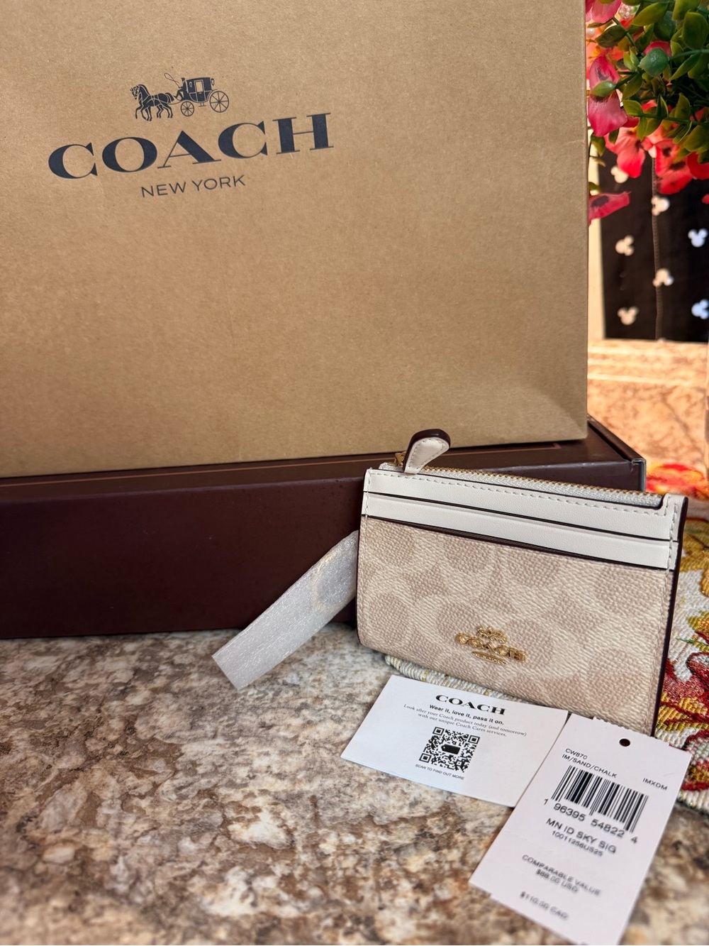 Coach Small Wristlet Card Case - Chalk & Light Beige